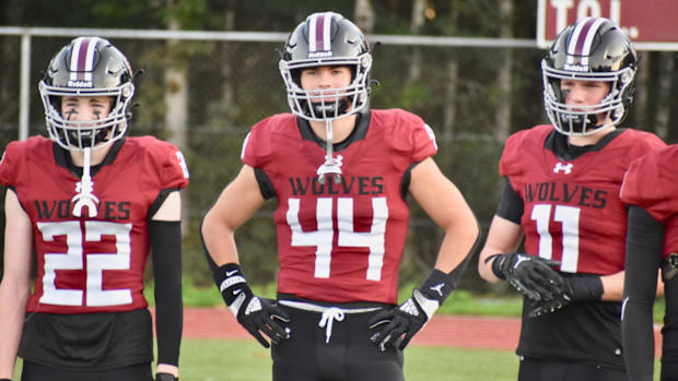 Colby Johnson, center, is one of the leaders of the Eastlake defense in 2024.