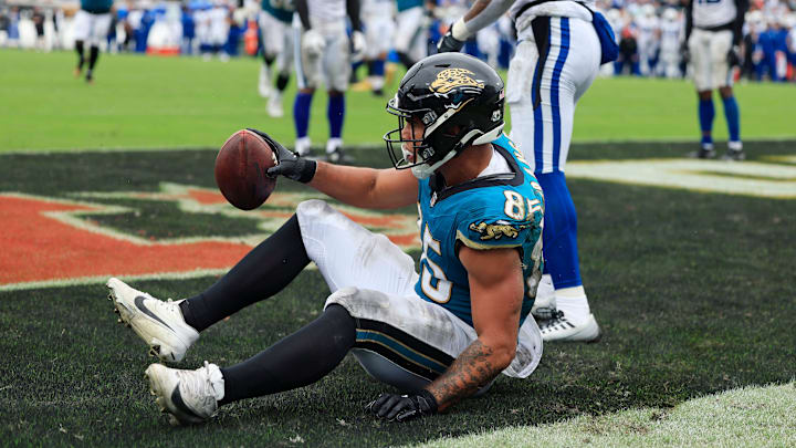 Jacksonville Jaguars tight end Brenton Strange (85) scores a touchdown during the fourth quarter of an NFL football matchup Sunday, Oct. 6, 2024 at EverBank Stadium in Jacksonville, Fla. The Jaguars edged the Colts on a field goal 37-34. [Corey Perrine/Florida Times-Union]