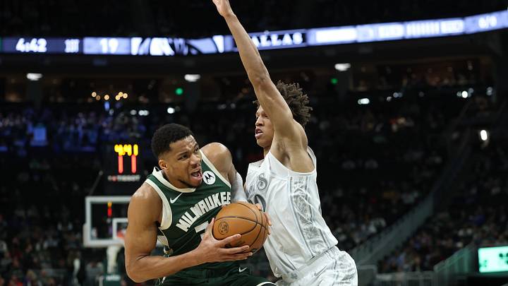 Dallas Mavericks v Milwaukee Bucks