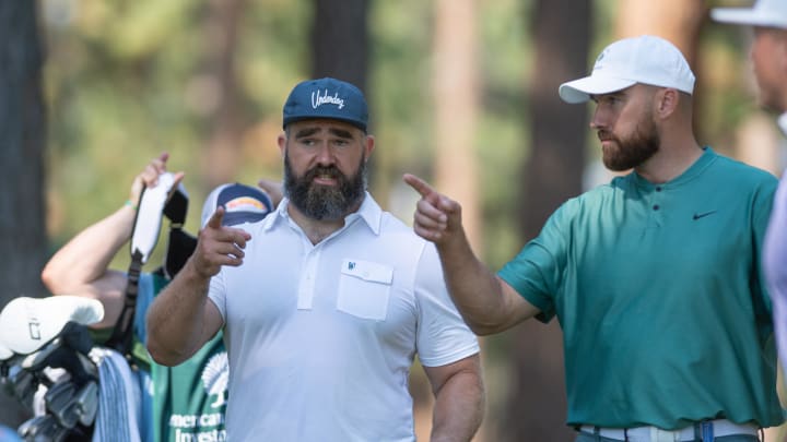 Jason Kelce (L), Travis Kelce (R), Philadelphia Eagles news