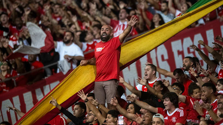 Internacional planeja relatório para pleitear título do Brasileirão 2005 Internacional planeja relatório para pleitear título do Brasileirão 2005