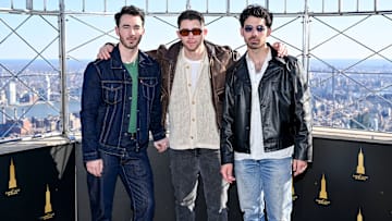 Jonas Brothers Light the Empire State Building to Celebrate 20 Years and to Kickoff JONASCON Weekend