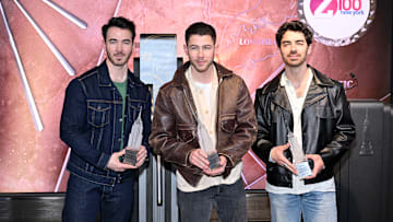 Jonas Brothers Light the Empire State Building to Celebrate 20 Years and to Kickoff JONASCON Weekend
