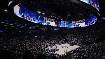 Phoenix Suns v Los Angeles Clippers