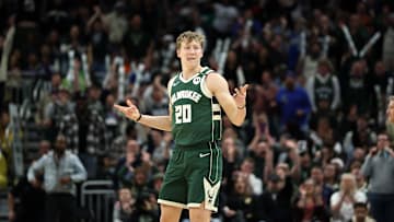 Minnesota Timberwolves v Milwaukee Bucks