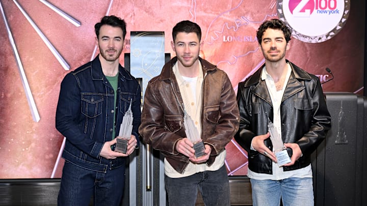 Jonas Brothers Light the Empire State Building to Celebrate 20 Years and to Kickoff JONASCON Weekend