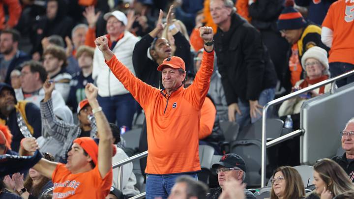 A Tennessee linebacker is trolling Syracuse football ahead of the teams' 2025 season opener on Saturday afternoon.