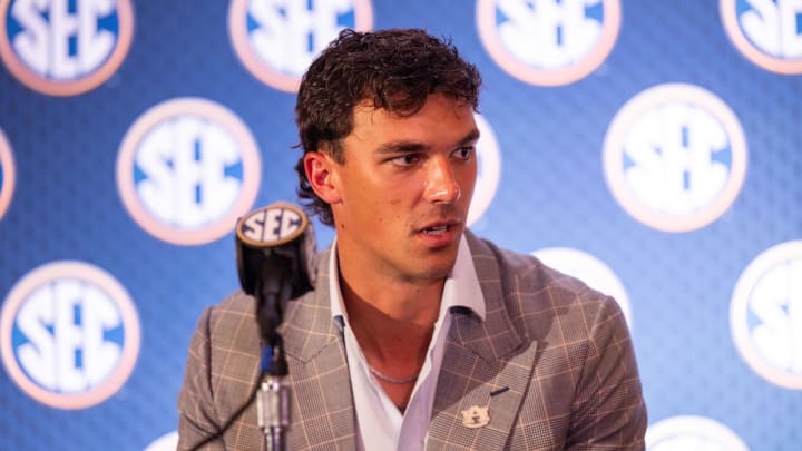 Auburn quarterback Payton Thorne