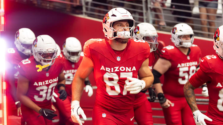 Aug 9, 2025; Glendale, Arizona, USA; Arizona Cardinals tight end Tip Reiman (87) against the Kansas City Chiefs during a preseason NFL game at State Farm Stadium. Mandatory Credit: Mark J. Rebilas-Imagn Images