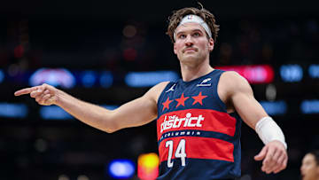 Phoenix Suns v Washington Wizards