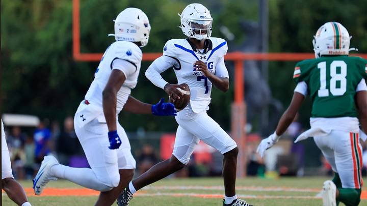 IMG Academy's Jayden Wade (7) looks to pass during the first quarter of a high school football matchup at Mandarin High School, Friday, Sept. 19, 2025, in Jacksonville, Fla. The IMG Academy Ascenders defeated the Mandarin Mustangs 57-7.