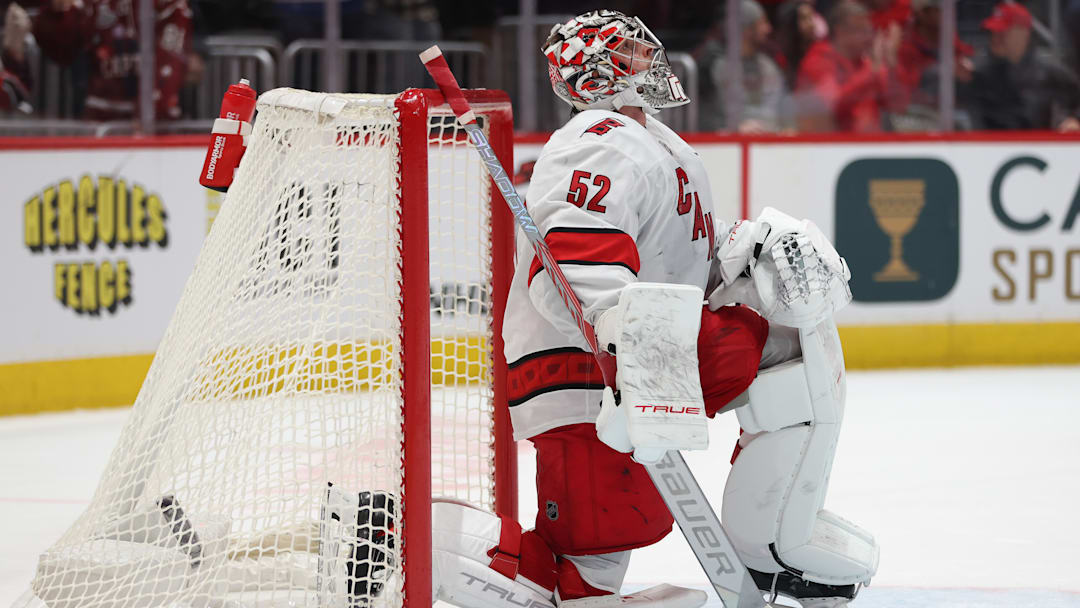 Carolina Hurricanes v Washington Capitals