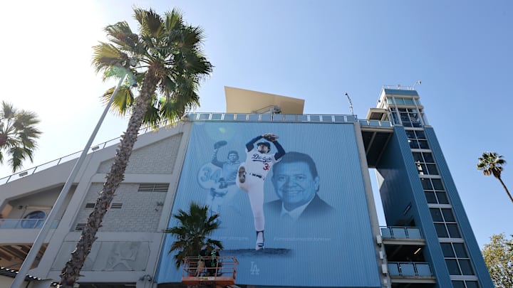 Fernando Valenzuela falleció en octubre de 2024, poco antes de que los Dodgers ganaran la Serie Mundial