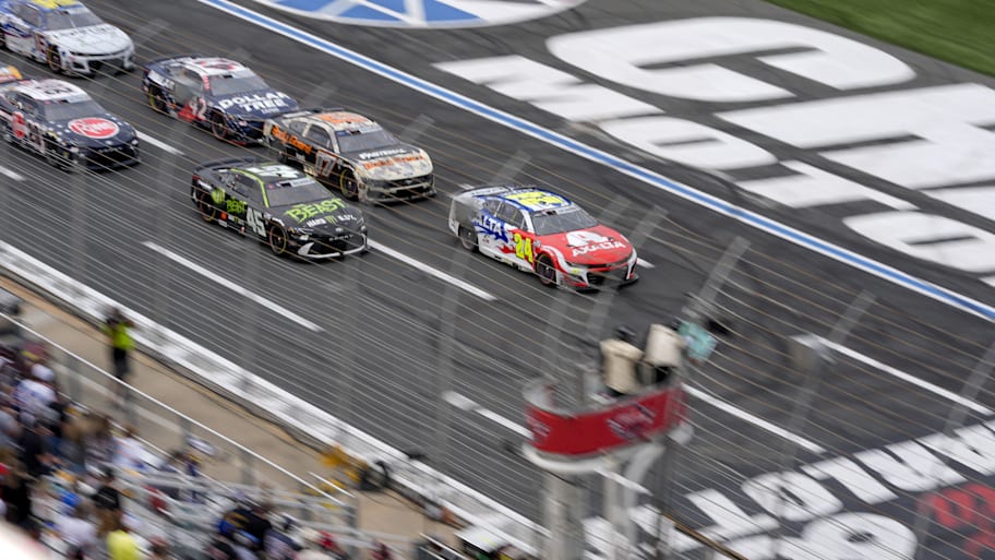 Byron led the race for 283 laps until Chastain made his move.