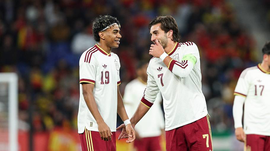Lamine Yamal, Ferran Torres
