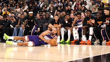 Phoenix Suns v Los Angeles Lakers