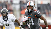 Oct 11, 2025; Corvallis, Oregon, USA;  Oregon State Beavers running back Cornell Hatcher Jr. (21) runs the ball for a touchdown during the second half against the Wake Forest Demon Deaconsat Reser Stadium. Mandatory Credit: Craig Strobeck-Imagn Images