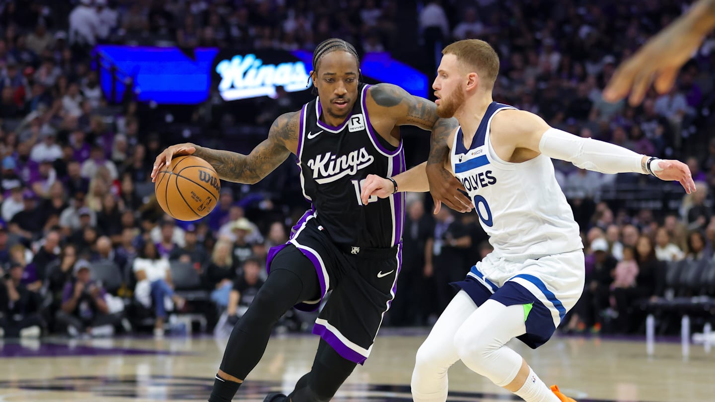 德瑪爾·德羅贊在 NBA 杯對陣明尼蘇達森林狼隊的比賽前受傷狀況和更新
