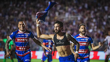 Aos 33 anos, o centroavante Juan Martín Lucero segue com a pontaria afiada e já marcou seis gols em 2025