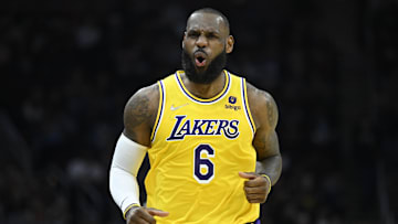 LeBron tuvo un sensacional rendimiento ante los Cavaliers