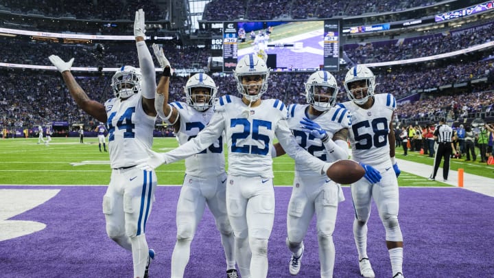 Colts rise, Vikings head due south in division futures