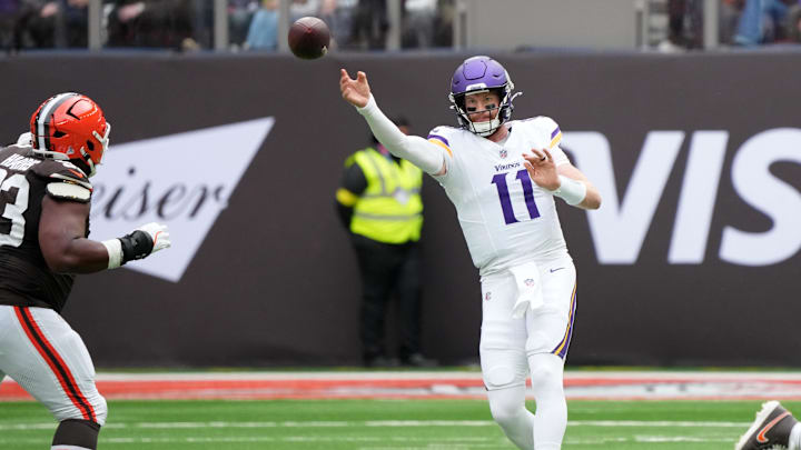 Eagles Try To Halt Skid Against Matured Carson Wentz Vikings