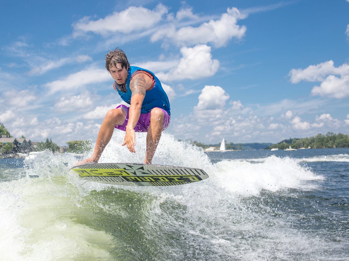 ウェイクサーフィン　wake surfing old ウェイクサーフィン wake surfing old