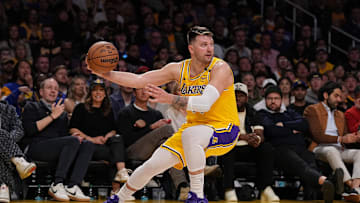 Golden State Warriors v Los Angeles Lakers