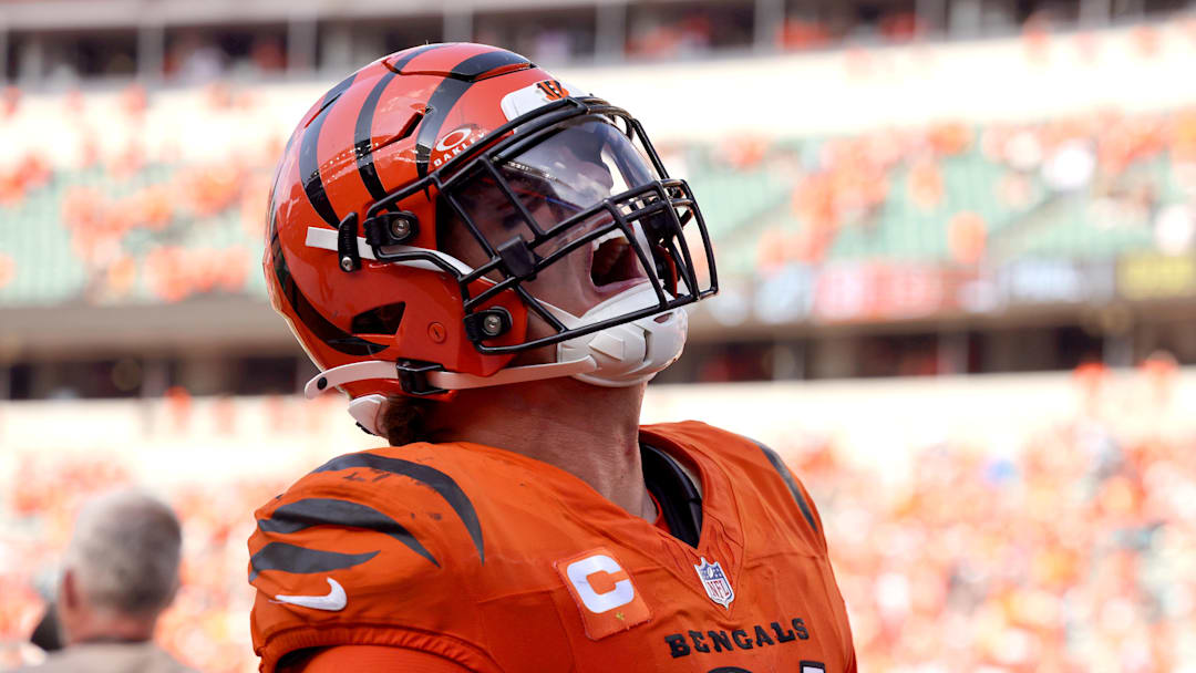 Sep 14, 2025; Cincinnati, Ohio, USA; Cincinnati Bengals defensive end Trey Hendrickson (91) celebrates the win after the game against the Jacksonville Jaguars at Paycor Stadium. Mandatory Credit: Joseph Maiorana-Imagn Images Sep 14, 2025; Cincinnati, Ohio, USA; Cincinnati Bengals defensive end Trey Hendrickson (91) celebrates the win after the game against the Jacksonville Jaguars at Paycor Stadium. Mandatory Credit: Joseph Maiorana-Imagn Images