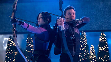 Hailee Steinfeld as Kate Bishop and Jeremy Renner as Clint Barton/Hawkeye in Marvel Studios' HAWKEYE. Photo by Chuck Zlotnick. © Marvel Studios 2021. All Rights Reserved.