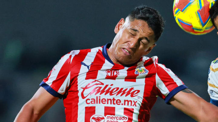 Luis Romo, Pablo Bennevendo