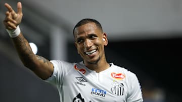 Otero está à disposição de Fábio Carille para mais um jogo do Santos.