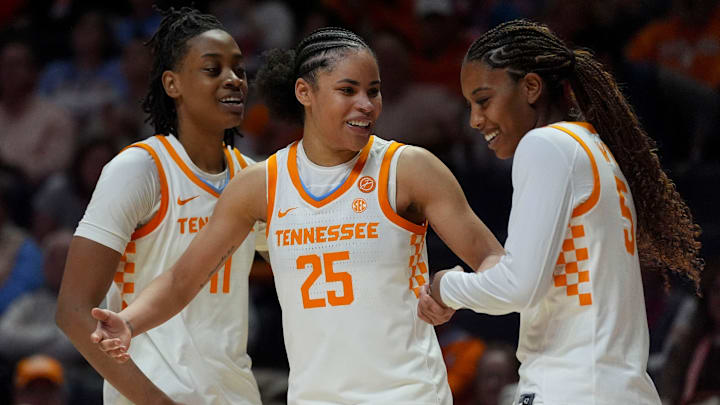 Syracuse women's basketball is set to have college transfers visit this weekend, including a former McDonald's All-American.