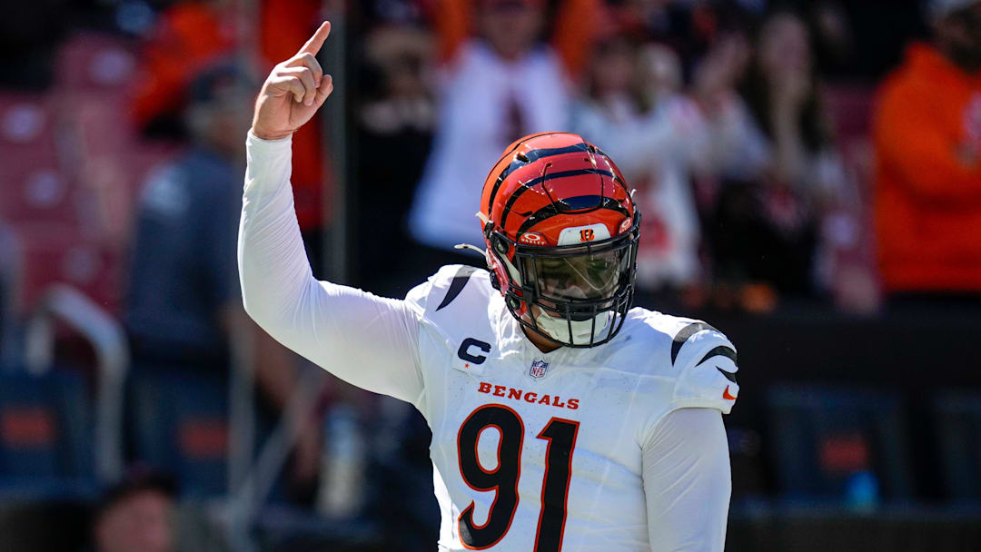 Cincinnati Bengals defensive end Trey Hendrickson (91) celebrates as time winds down in the fourth quarter of the NFL Week 1 game between the Cleveland Browns and the Cincinnati Bengals at Huntington Bank Field in Cleveland on Sunday, Sept. 7, 2025. The Bengals begin the season with a 17-16 win over the Browns.