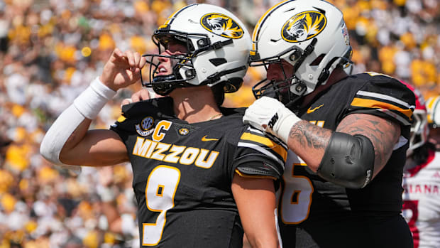Missouri Tigers quarterback Beau Pribula (9) 