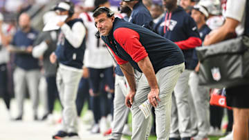 Aug 16, 2025; Minneapolis, Minnesota, USA; New England Patriots head coach Mike Vrabel looks on during the second quarter against the Minnesota Vikings at U.S. Bank Stadium. Mandatory Credit: Jeffrey Becker-Imagn Images