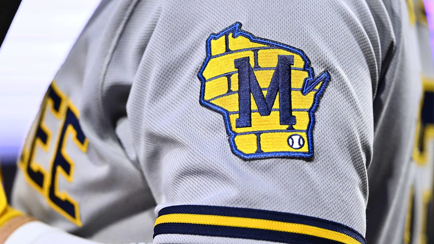 Brewers Lose Disappointing 8-Year Veteran To Free Agency thumbnail