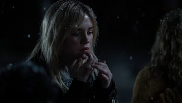 Sophie Thatcher as Teen Natalie in YELLOWJACKETS