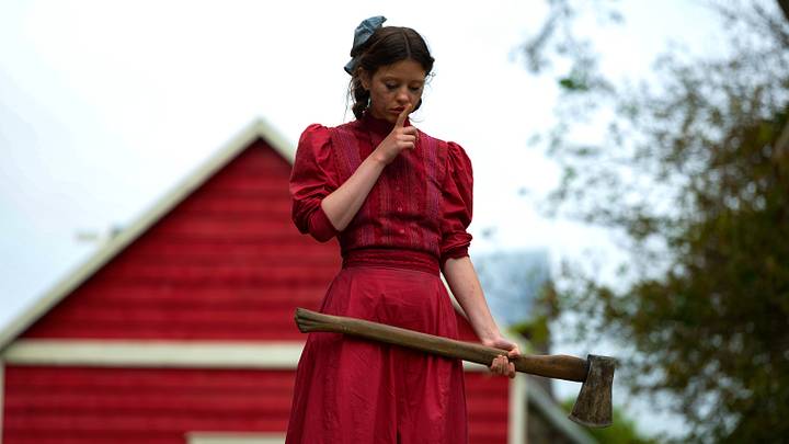 (L-R) Mia Goth as Pearl in Pearl 