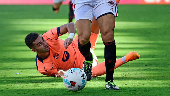 TOPSHOT-FBL-ESP-LIGA-SEVILLA-BARCELONA