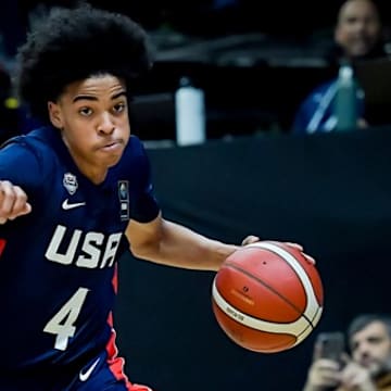 Mikel Brown Jr. drives to the basket against Canada during the 2024 FIBA U18 Men’s AmeriCup in Argentina.