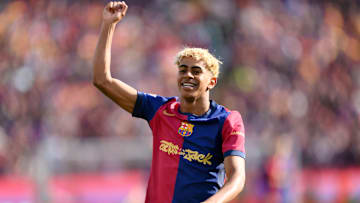 Lamine Yamal est encore titulaire au Barça.