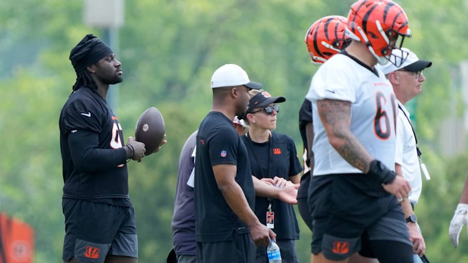 Cincinnati Bengals defensive end Shemar Stewart (97) walks the sideline during a session of organized team activities on the Bengals practice field at Paycor Stadium in downtown Cincinnati on Tuesday, June 3, 2025. | Sam Greene/The Enquirer / USA TODAY NETWORK via Imagn Images