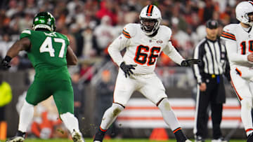 New York Jets v Cleveland Browns