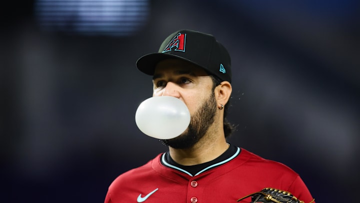 Arizona Diamondbacks third baseman Eugenio Suarez (28) looks against the Miami Marlins during the fifth inning at loanDepot Park on Aug 20.