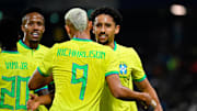 Inspirado, Richarlison marcou dois gols no amistoso contra Gana