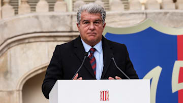 Joan Laporta veut relancer le Camp Nou rapidement.