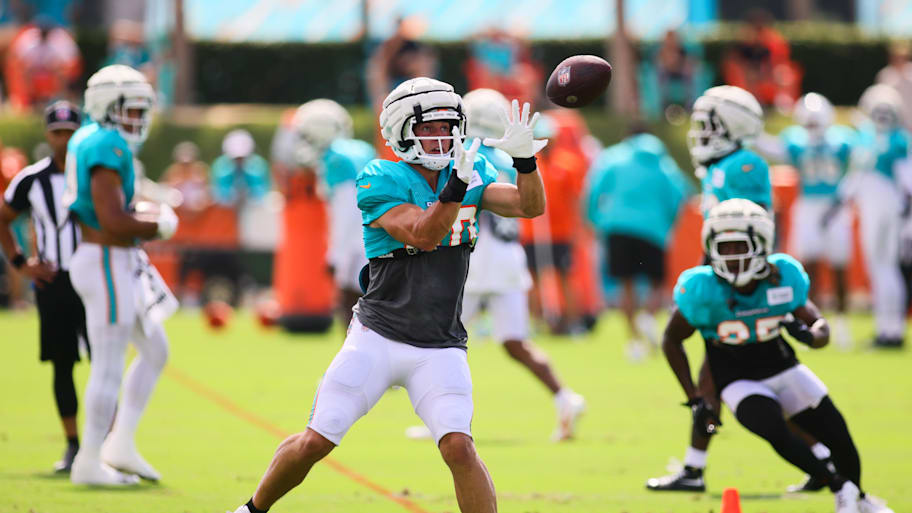 Miami Dolphins tight end Tanner Conner (80) catches the football during a joint practice with the Atlanta Falcons at Baptist Health Training Complex. | Sam Navarro-Imagn Images