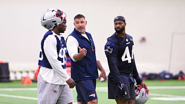 Mike Vrabel, Keion White, and K'Lavon Chaisson