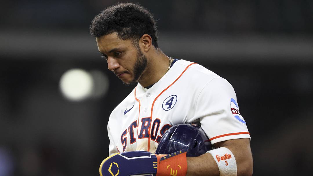 Jun 2, 2026; Houston, Texas, USA; Houston Astros shortstop Jeremy Pena (3) reacts after a play during the ninth inning against the Pittsburgh Pirates at Daikin Park. Mandatory Credit: Troy Taormina-Imagn Images Jun 2, 2026; Houston, Texas, USA; Houston Astros shortstop Jeremy Pena (3) reacts after a play during the ninth inning against the Pittsburgh Pirates at Daikin Park. Mandatory Credit: Troy Taormina-Imagn Images